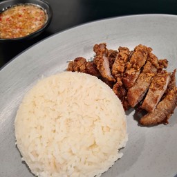 ข้าวหน้าสันคอหมูทอด