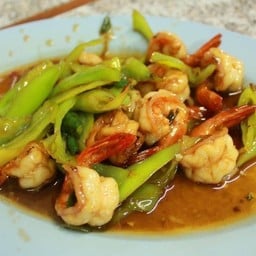กุ้งผัดพริกหยวก