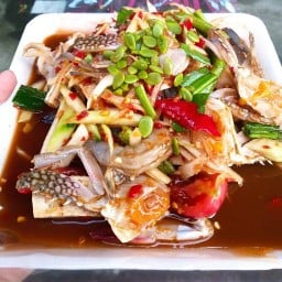 สะดวกแซ่บ ส้มตำเปิดท้าย ถนนคนเดิน