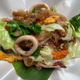 ผัดซีอิ๊วรวมมิตร