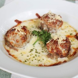 มี้ตบอลอบชีส