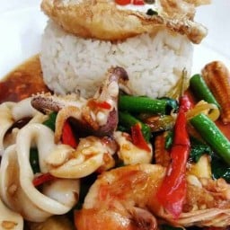 ก๋วยจั๊บญวน เจ้าเก่าพระนคร by คุณละมุล