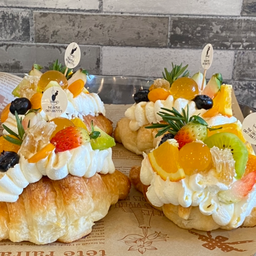 ครัวซองมิกซ์ฟรุ้ตฮันนี่เจลลี่