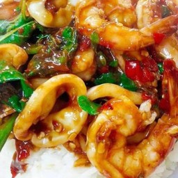 กระเพราทะเลรวม(กับข้าว)