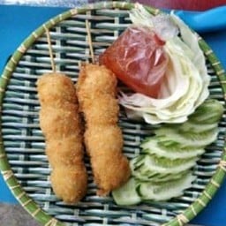 ลูกชิ้นทอด ไก่ทอด เกี้ยวทอด