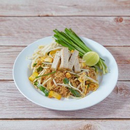 ผัดไทหมูยอ