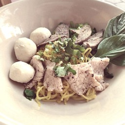 บะหมี่เหลืองแห้ง