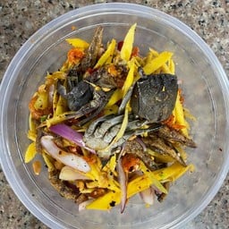 ยำมะม่วงปูจืด