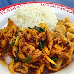 ผัดพริกเผาราดข้าว