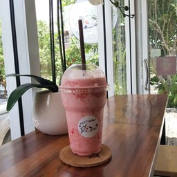 สตรอเบอร์รี่สมูทตี้