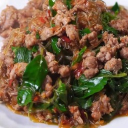 กระเพราวุ้นเส้น(กับข้าว)