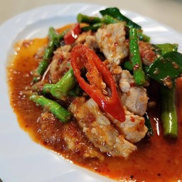 ผัดพริกแกง(กับข้าว)