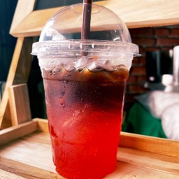 อเมริกาโน่ สตอเบอร์รี่ โซดา