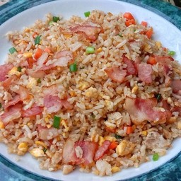 ข้าวผัดเบคอน