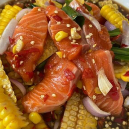 ตำข้าวโพดแซลมอนปลาร้า