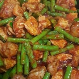 ผัดพริกแกง ( กับข้าว)