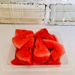 ผลไม้สดเจ๊จอย ตลาดนำสวัสดิ์