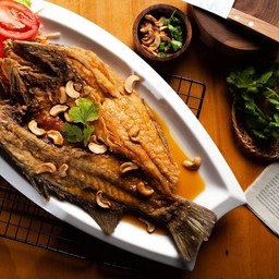 ปลากระพงทอดน้ำปลา