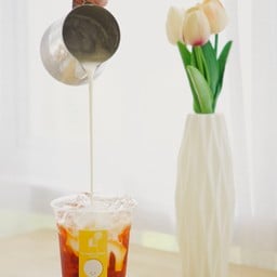 Bloomin' Moon cafe -