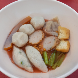 เกาเหลาลูกชิ้นปลาเย็นตาโฟ Deli