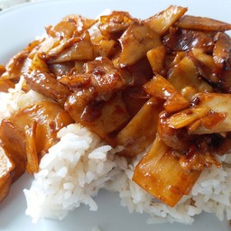 ไก่ผัดหน่อไม้ดองน้ำมันหอย