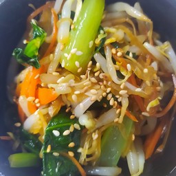 ผักยำเกาหลีสามรส