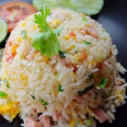 ข้าวผัดแหนม