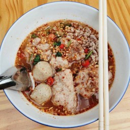 ก๋วยเตี๋ยวหมูโบราณ(ครัวเจ๊ดา)