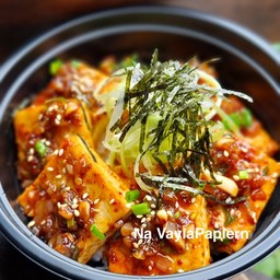 วีแกนข้าวหน้าเต้าหู้โดบูโจริม