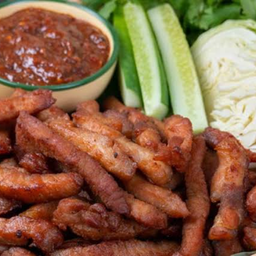 น้ำพริกกะปิผักสด+หมูทอด