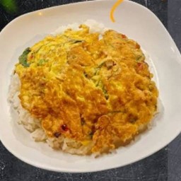 หมึกย่าง น้ำจิ้มโคตรแซ่บ สามแยกตลาดลุงออม