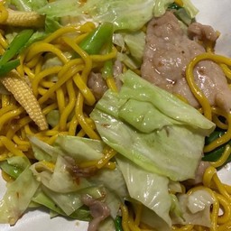 ผัดยากิโซบะหมู