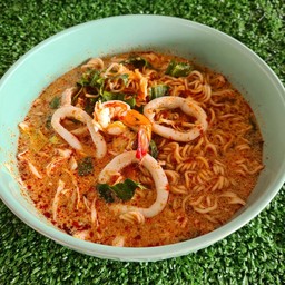 เส้นหมี่ขาวต้มยำ