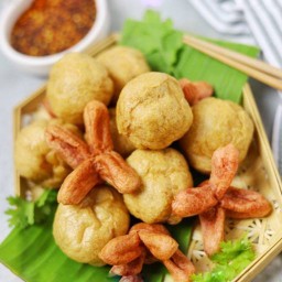 ลูกชิ้นปลาระเบิดเศรษฐีเรือทอง สาขาสวนผัก 32