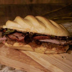 แซนวิชสันคอหมูเบค่อน