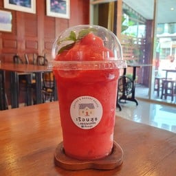 สตอเบอร์รี่ ปั่น