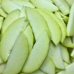 มะม่วงปลาตะเพียนหั่น  กล่องละ