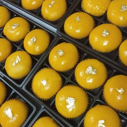 เปี๊ยะลาวาไข่เค็ม แบบ6ลูกต่อกล่อง