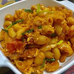 มักกะโรนีไก่หรือหมู