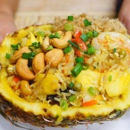 ข้าวผัดสับปะรด