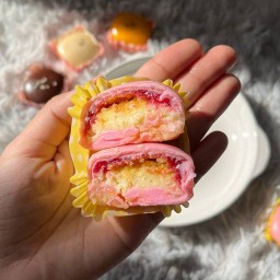 เปี๊ยะลาวาไส้ทะลัก Pialava is the best เดอะสตรีทรัชดา