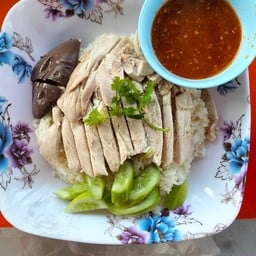 ข้าวมันไก่เฮียอิ่ม