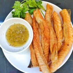 สุนันญาปลาทอด ตลาดนัดกรมวิทย์