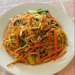 猪肉丝炒面  บะหมี่ผัดหมูเส้น