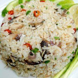 ข้าวผัดปลาทูพริกสวน