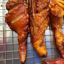 น้องผึ้งหมูอบโอ่ง