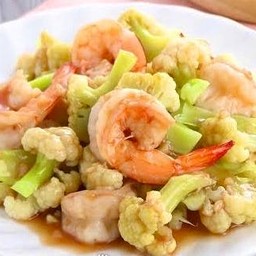 ข้าวผัดดอกกะหล่ำกุ้ง