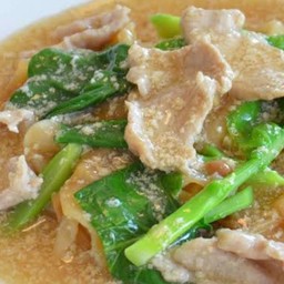 ราดหน้าหมู