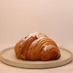 ALMOND CROISSANT