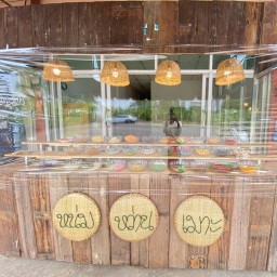 กะเพราแหวกแสบทรวง2 และ ยำ ส้มตำ หน่มหว่านเมาะ